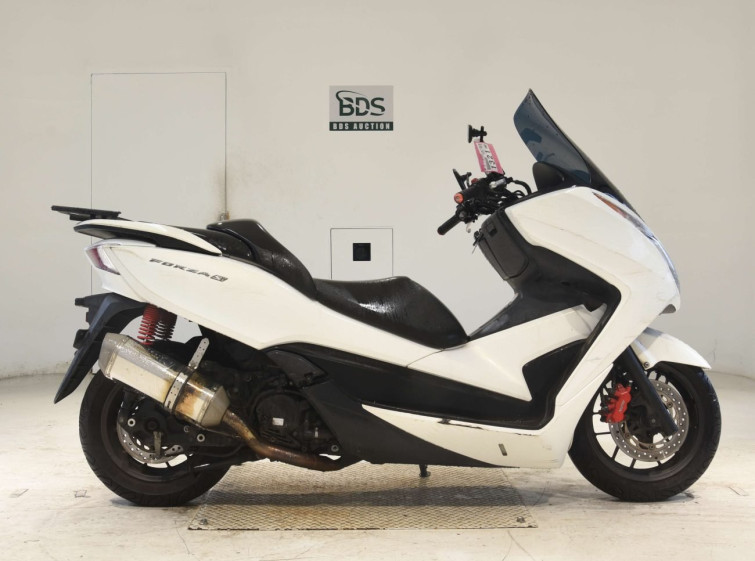 Мотоцикл Honda FORZA S