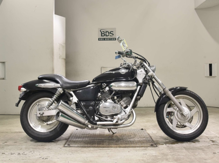 Мотоцикл Honda MAGNA250 з пробігом 19632 km