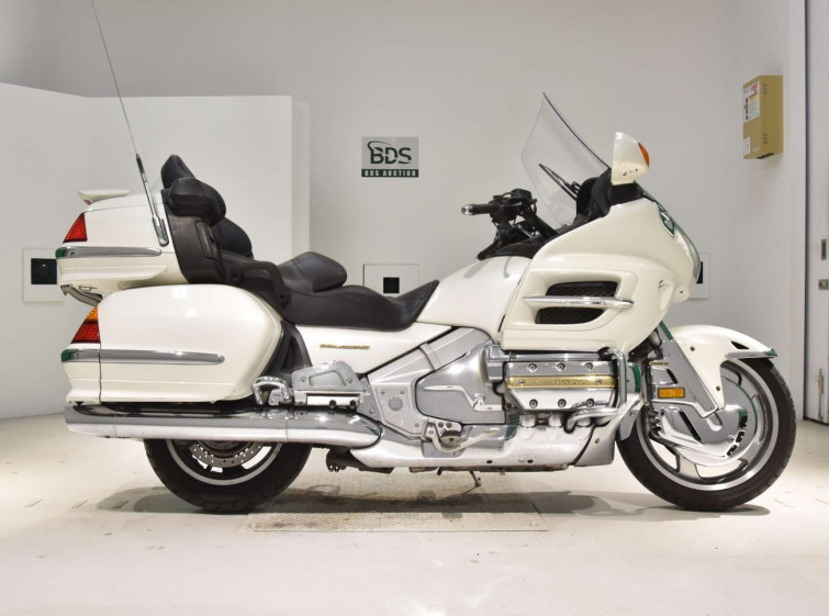 Мотоцикл Honda GL1800 с пробегом 48910 km