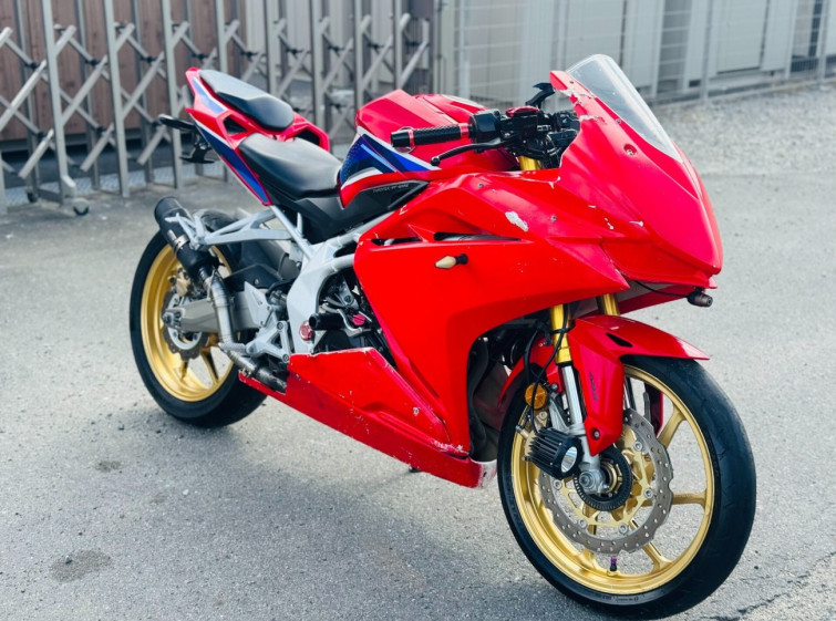Мотоцикл Honda CB250R с пробегом 30745 km