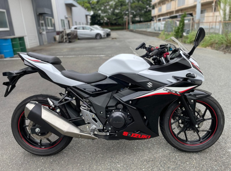 Мотоцикл Suzuki GSX250R з пробігом 7122 km