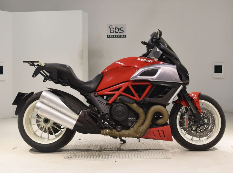 Мотоцикл Ducati DIAVEL з пробігом 37811 km
