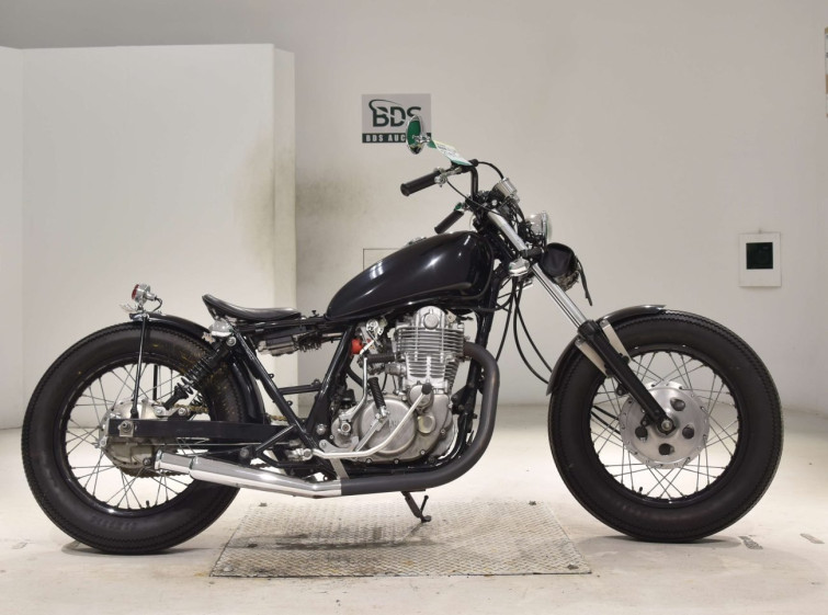 Мотоцикл Yamaha SR400-2 з пробігом 3394 km