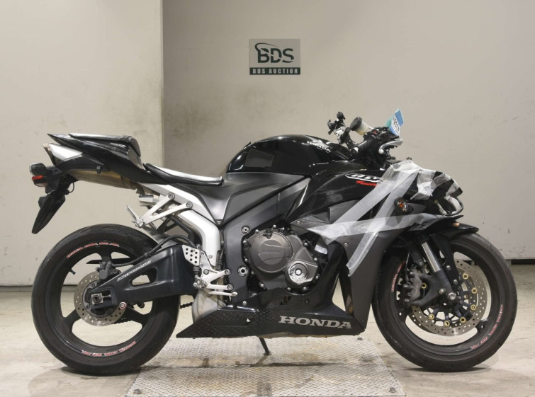 Мотоцикл Honda CBR600RR