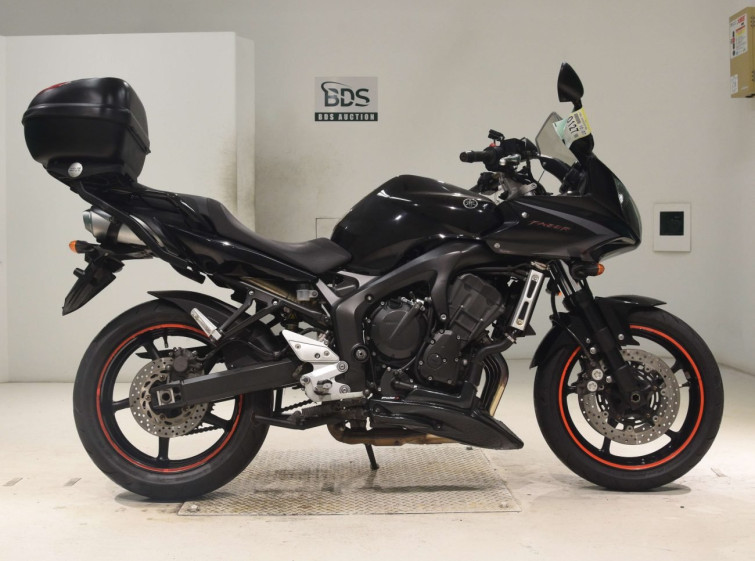 Мотоцикл Yamaha FZ6 FAZER с пробегом 24111 km