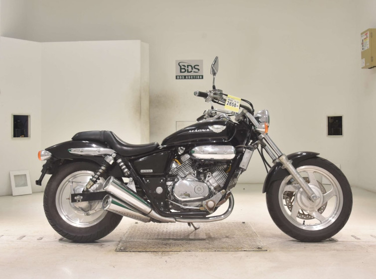 Мотоцикл Honda MAGNA250 з пробігом 8185 km