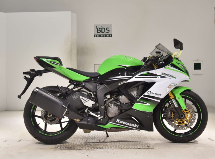 Мотоцикл Kawasaki ZX-6R с пробегом 12384 km