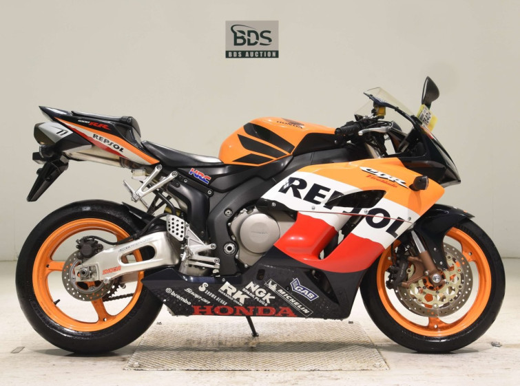 Мотоцикл Honda CBR1000RR с пробегом 19290 km