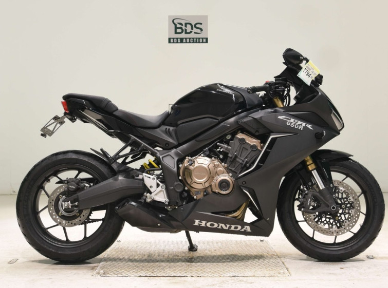 Мотоцикл Honda CBR650R з пробігом 22162 km