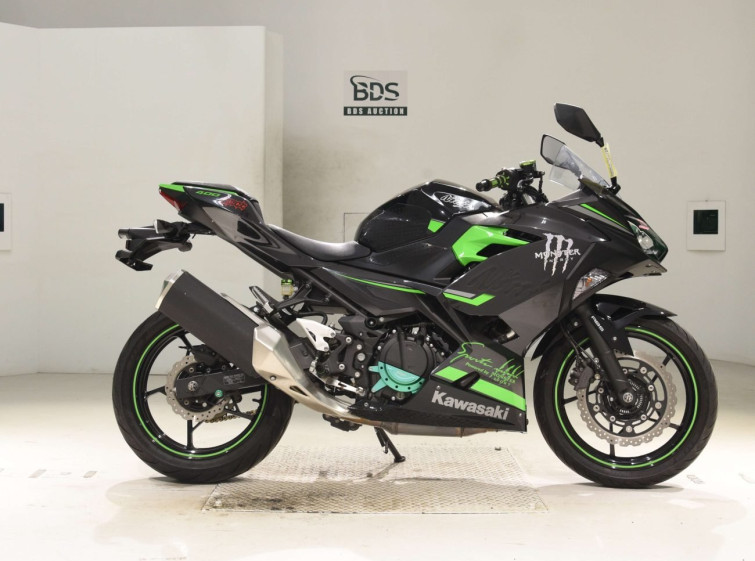 Мотоцикл Kawasaki NINJA400 с пробегом 38135 km