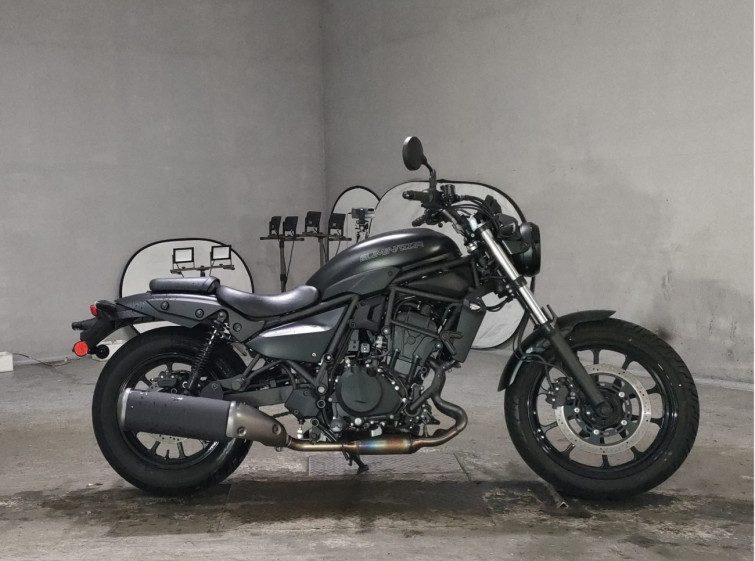 Мотоцикл Kawasaki ELIMINATOR 400 с пробегом 2852 km