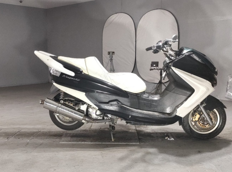 Мотоцикл Yamaha MAJESTY250 з пробігом 31493 km