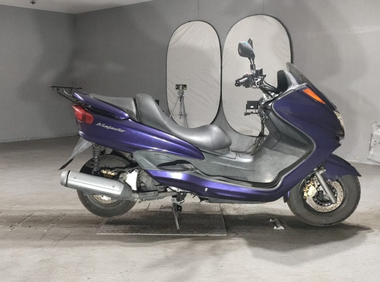 Мотоцикл Yamaha MAJESTY250