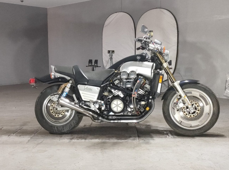 Мотоцикл Yamaha V-MAX1200 з пробігом 17213 m