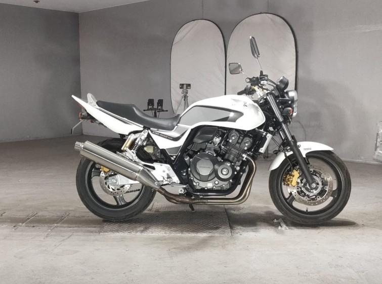 Мотоцикл Honda CB400SFV с пробегом 13556 km