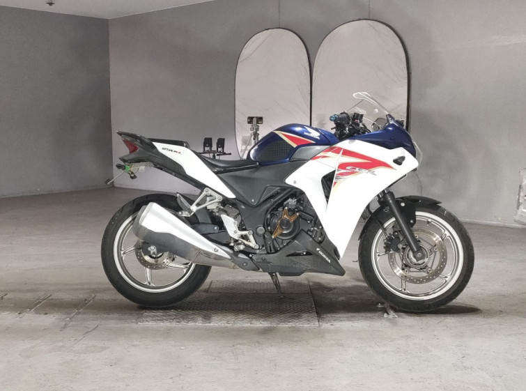 Мотоцикл Honda CBR250R з пробігом 80008 km