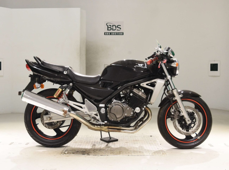 Мотоцикл Kawasaki BALIUS ZR250