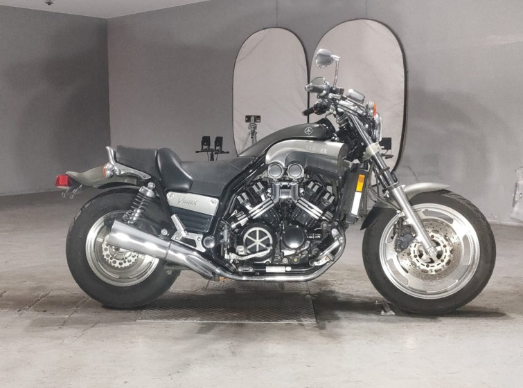 Мотоцикл Yamaha V-MAX1200 с пробегом 27179 km