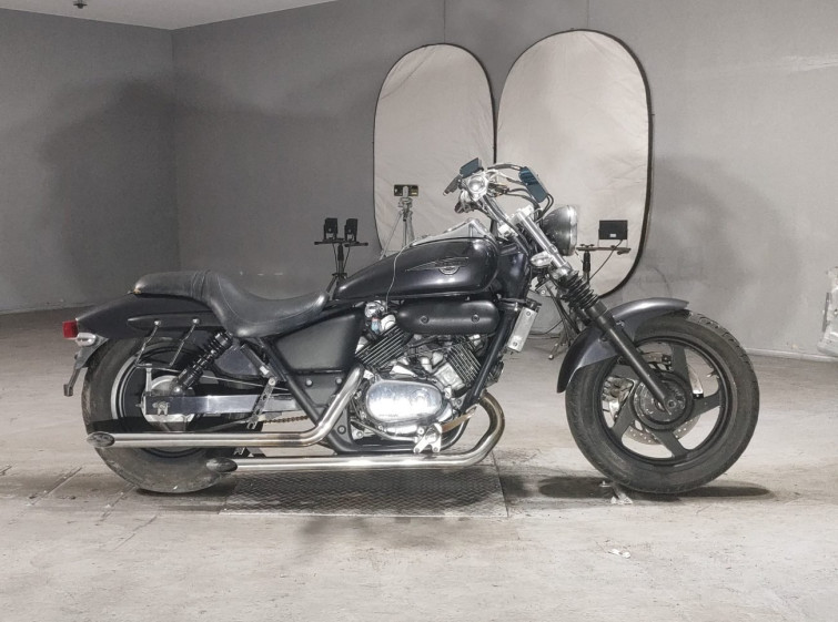 Мотоцикл Honda MAGNA250 з пробігом 24504 km