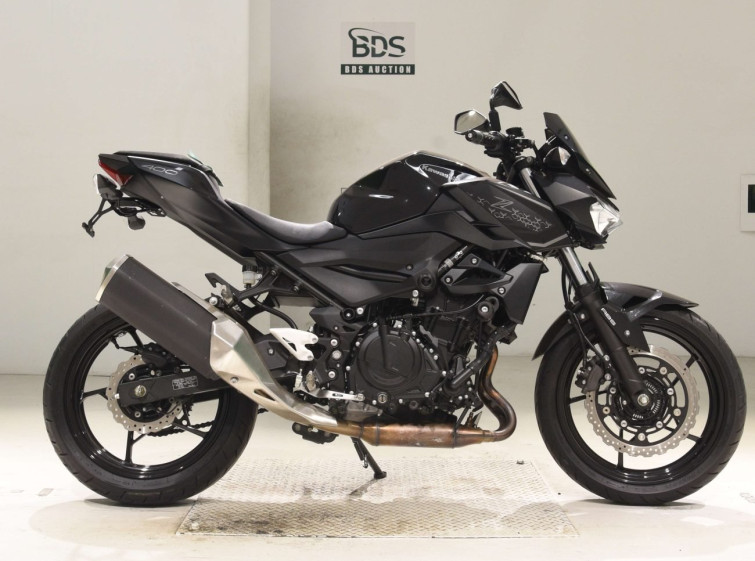 Мотоцикл Kawasaki Z400 з пробігом 13146 km