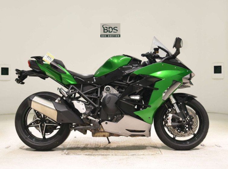 Мотоцикл Kawasaki NINJA H2 SX SE с пробегом 32024 km
