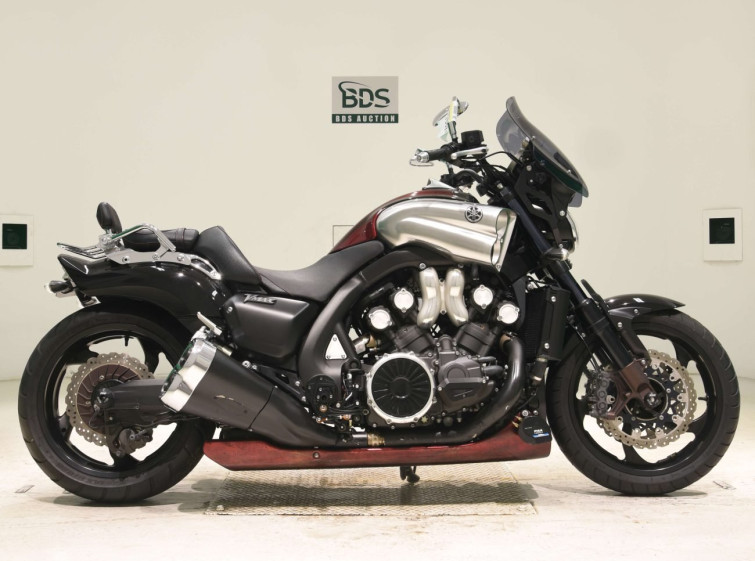 Мотоцикл Yamaha V-MAX1200 с пробегом 5480 km