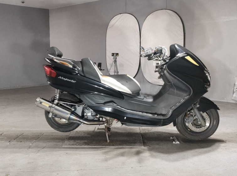 Мотоцикл Yamaha MAJESTY250