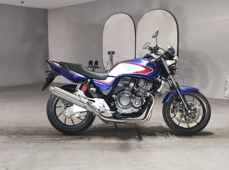 Мотоцикл Honda CB400SFV с пробегом 636 km