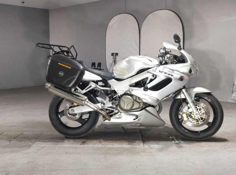 Мотоцикл Honda VTR1000F з пробігом 53895 km