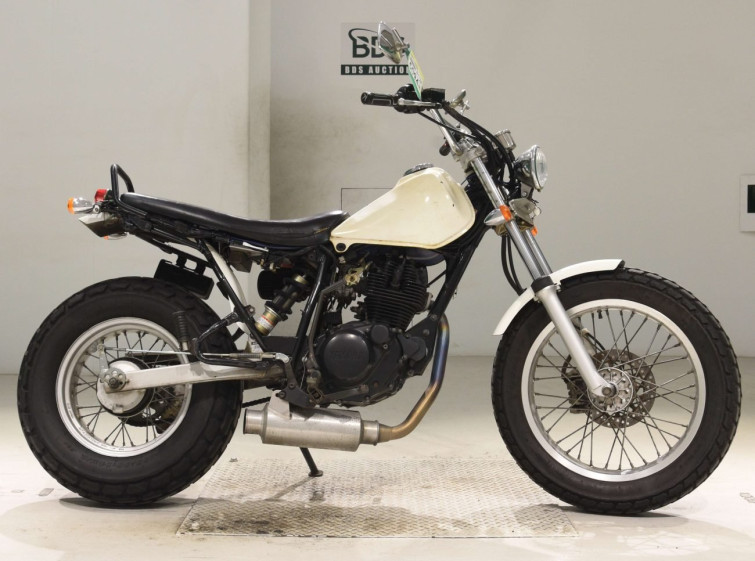 Мотоцикл Yamaha TW200E з пробігом 16596 km