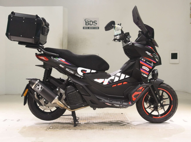Мотоцикл Aprilia SR GT200 с пробегом 619 km