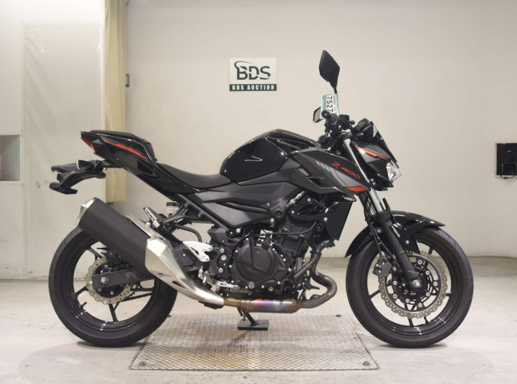 Мотоцикл Kawasaki Z400 з пробігом 2445 km