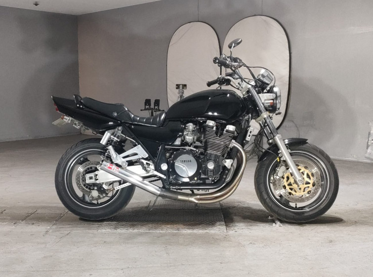 Мотоцикл Yamaha XJR1200 с пробегом 40000 km