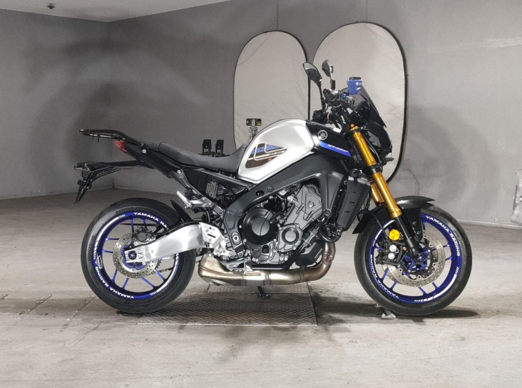 Мотоцикл Yamaha MT-09 с пробегом 5860 km