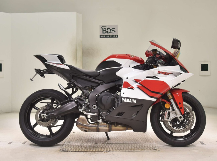 Мотоцикл Yamaha YZF-R9 с пробегом 2983 km