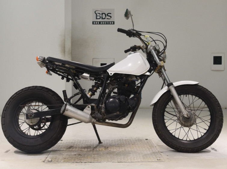 Мотоцикл Yamaha TW200 с пробегом 199 km