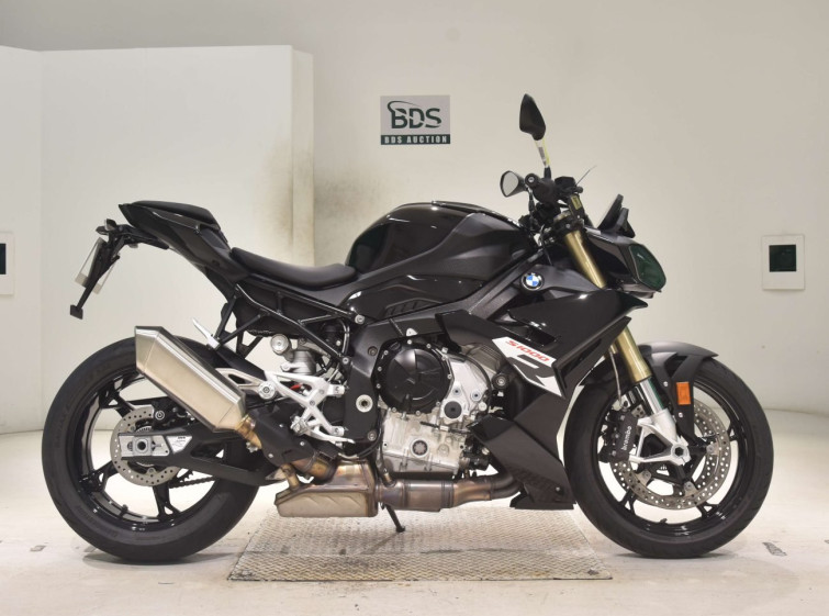 Мотоцикл BMW S1000R з пробігом 1975 km