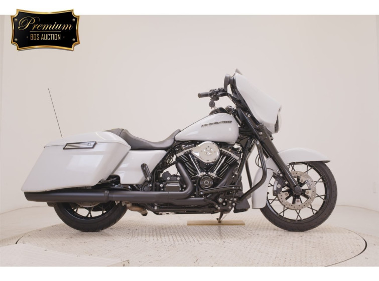 Мотоцикл HD STREET GLIDE FLHXS1870 з пробігом 5317 km