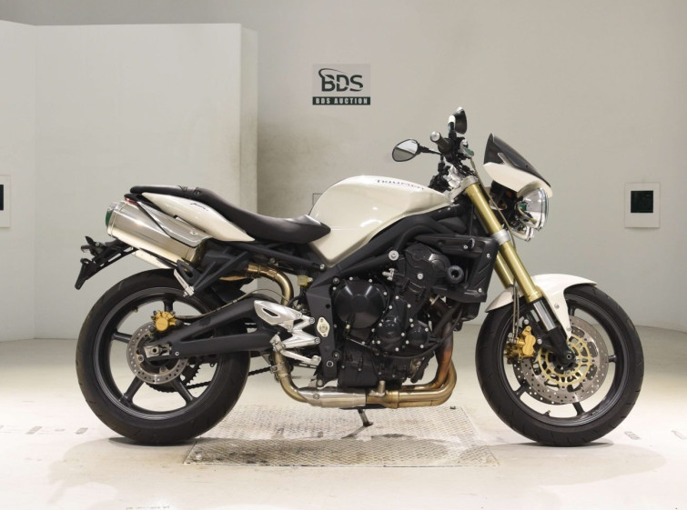 Мотоцикл Triumph STREET TRIPLE з пробігом 21800 km