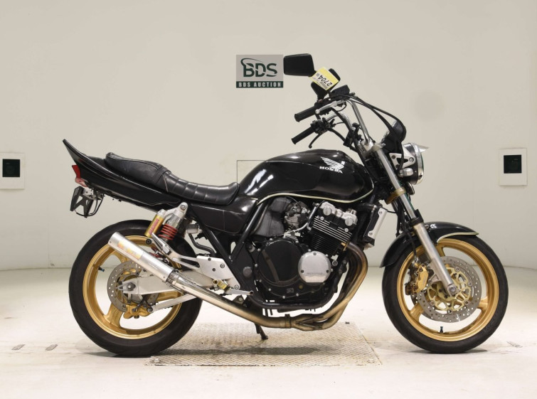 Мотоцикл Honda CB400SFV с пробегом 2850 km