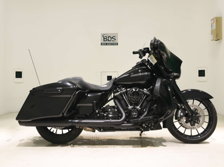 Мотоцикл HD STREET GLIDE FLHXS1870 з пробігом 14356 km