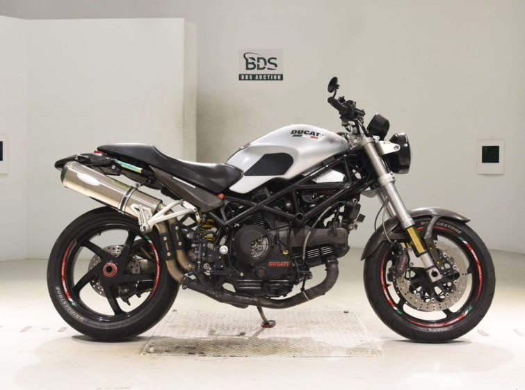 Мотоцикл Ducati MONSTER 1000 S2R с пробегом 51492 km