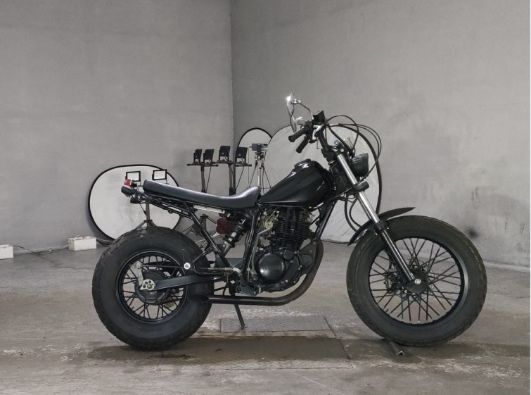 Мотоцикл Yamaha TW225 с пробегом 7041 km