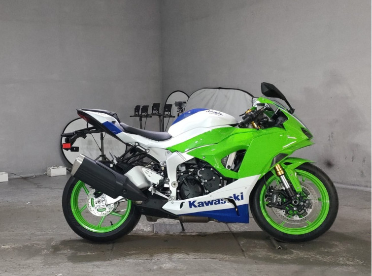 Мотоцикл Kawasaki ZX-6R с пробегом 212 km