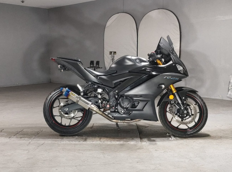 Мотоцикл Yamaha YZF-R25 з пробігом 2209 km