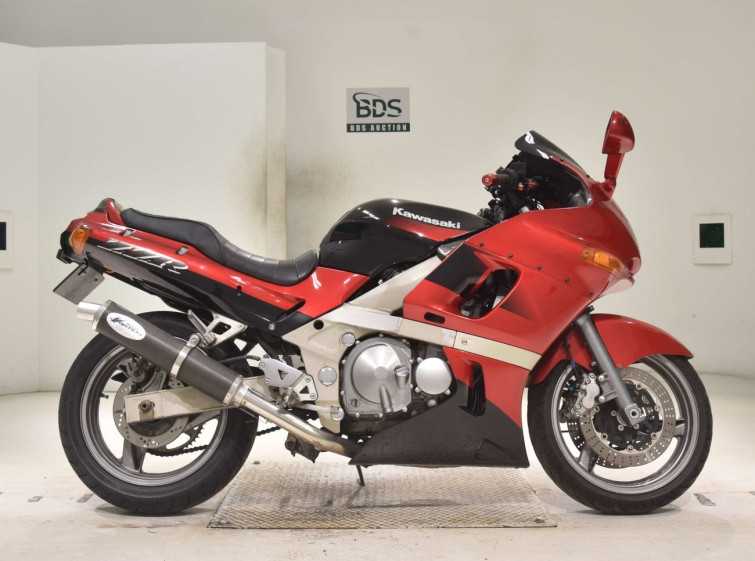 Мотоцикл Kawasaki ZZ-R400 с пробегом 43043 km