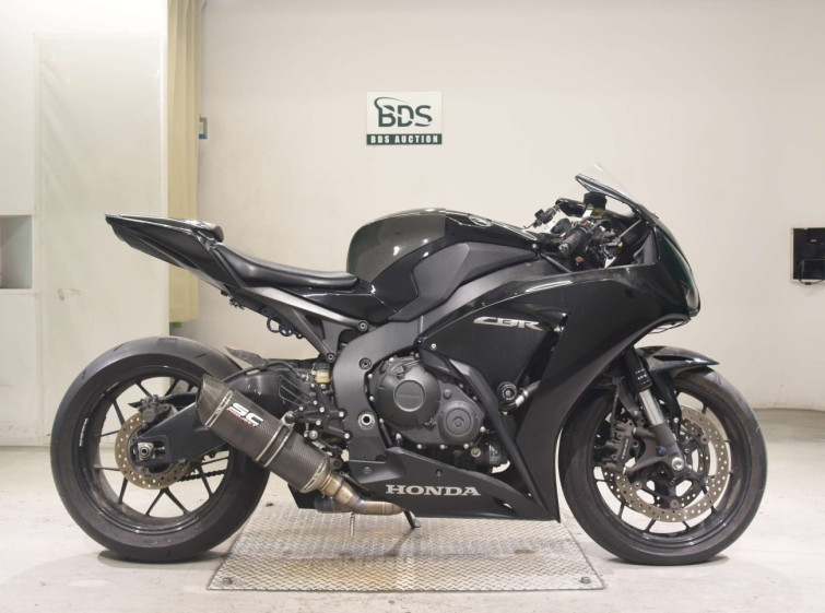 Мотоцикл Honda CBR1000RR с пробегом 30921 km