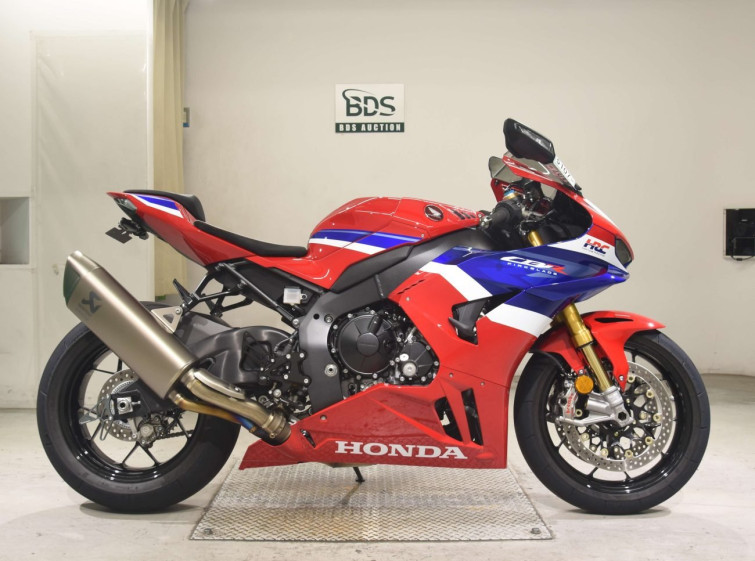 Мотоцикл Honda CBR1000RR SP с пробегом 935 km