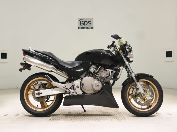 Мотоцикл Honda HORNET CB250F з пробігом 2798 km