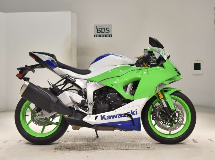 Мотоцикл Kawasaki ZX-6R с пробегом 2592 km